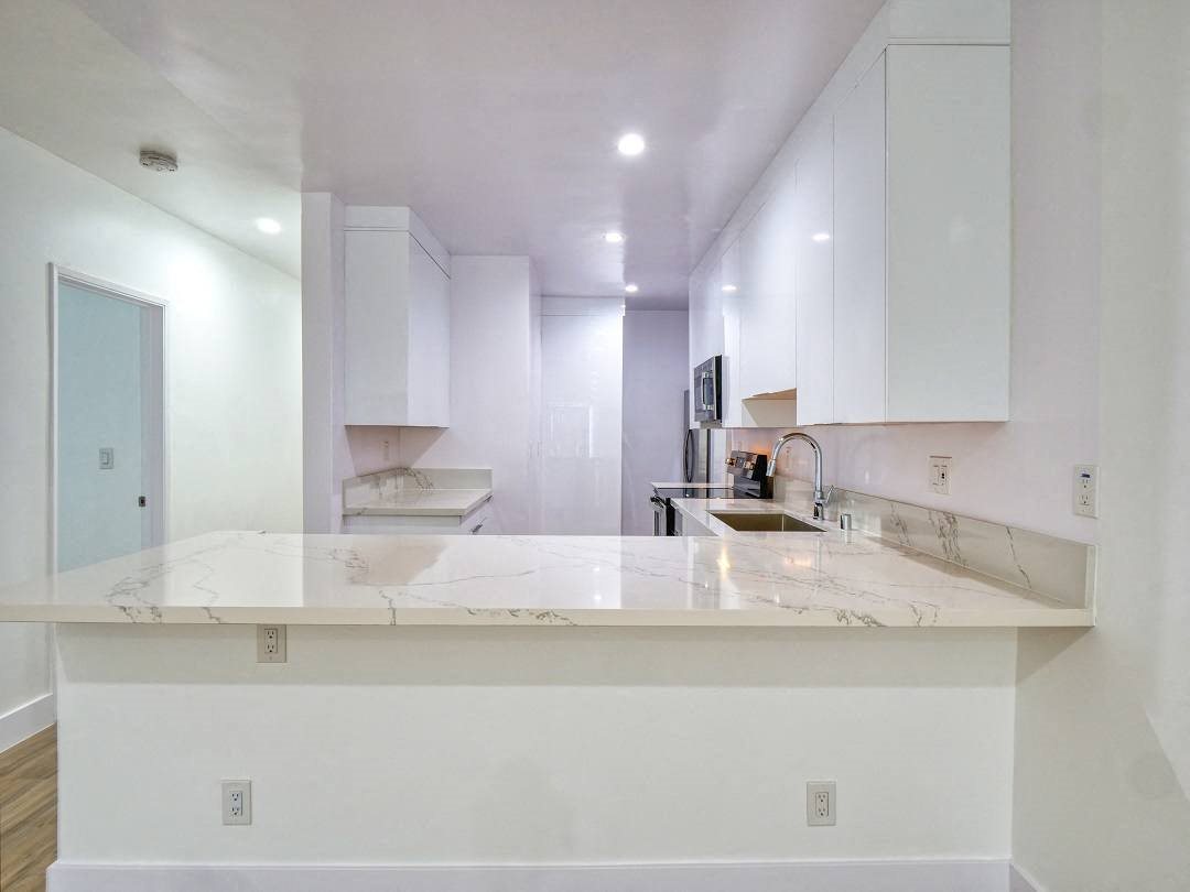 Gallery Photo 12